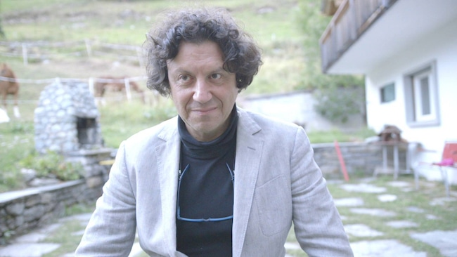 الناطق الحثيث الشاعر الفرنسي المعاصر فيليب بيك